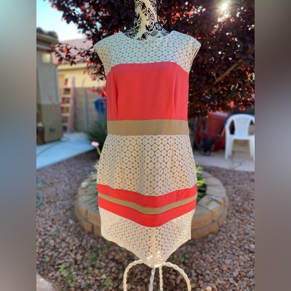 STUDIO ONE dress Size 18. - Picture 2 of 11